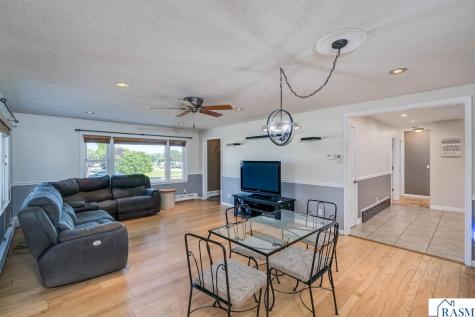 914 N 5th Street St. Peter MN 56082