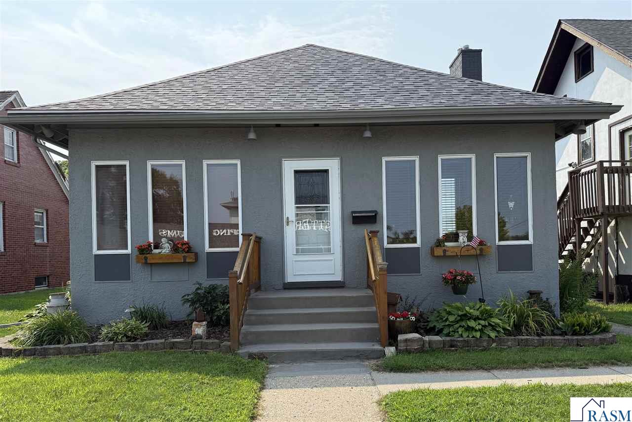 1023 S Front Street Mankato MN 55001