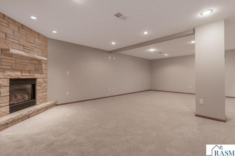 12991 Meadow Creek Drive New Ulm MN 56073