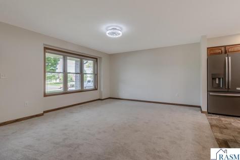 12991 Meadow Creek Drive New Ulm MN 56073