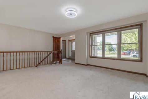 12991 Meadow Creek Drive New Ulm MN 56073