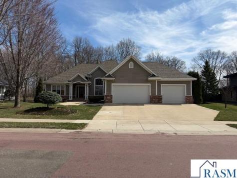 421 Diamond Creek Road Mankato MN 56001