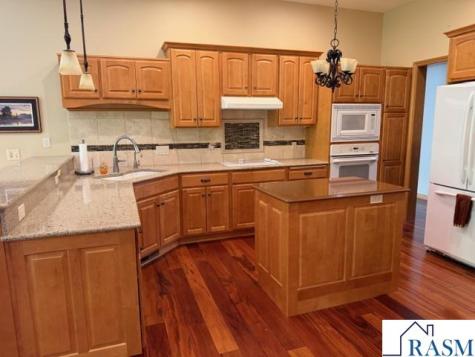 421 Diamond Creek Road Mankato MN 56001