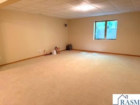 421 Diamond Creek Road Mankato MN 56001