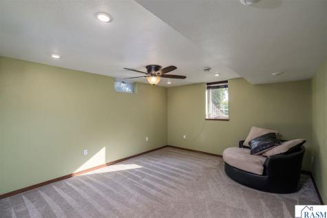 19204 Us Highway 169 Lake Crystal MN 56055
