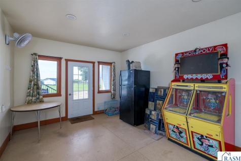 19204 Us Highway 169 Lake Crystal MN 56055