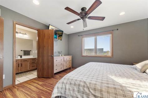 216 Grovebrook Circle Mankato MN 56001
