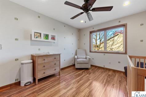 216 Grovebrook Circle Mankato MN 56001