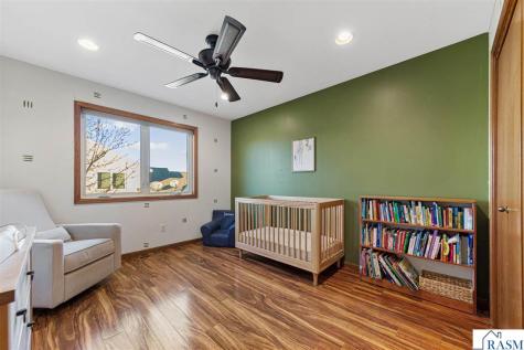 216 Grovebrook Circle Mankato MN 56001