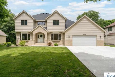 2295 Northridge Drive North Mankato MN 56003