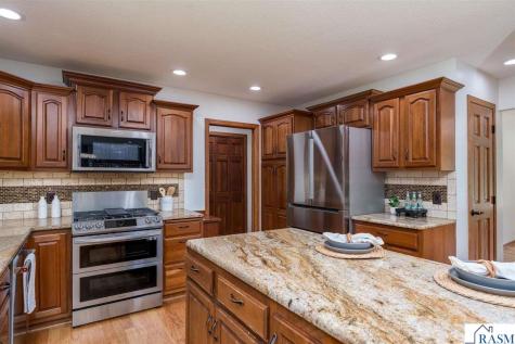 2295 Northridge Drive North Mankato MN 56003