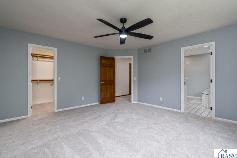 2295 Northridge Drive North Mankato MN 56003