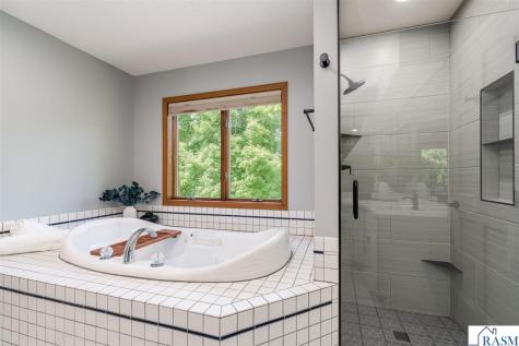 2295 Northridge Drive North Mankato MN 56003