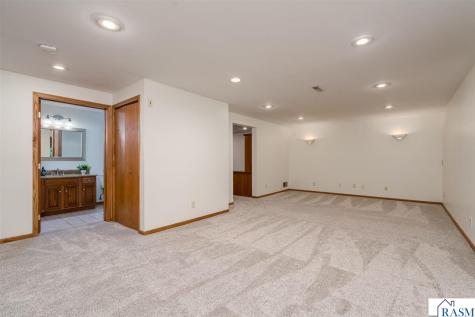 2295 Northridge Drive North Mankato MN 56003