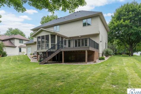 2295 Northridge Drive North Mankato MN 56003