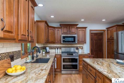 2295 Northridge Drive North Mankato MN 56003