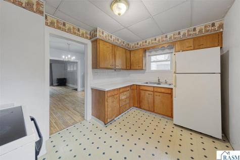 251 N Lincoln Street Lake Crystal MN 56055
