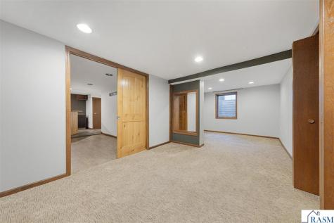 251 N Lincoln Street Lake Crystal MN 56055