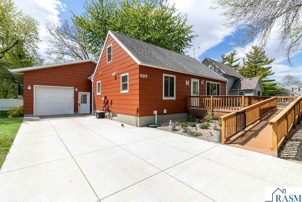 207 SW Lincoln Street Mapleton MN 56065