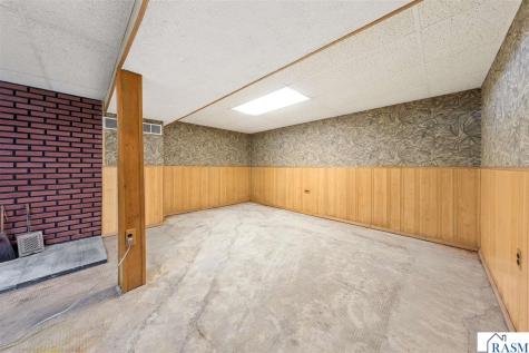 58357 Birch Bluff Lane North Mankato MN 56003