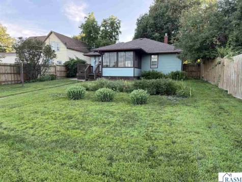 904 N German Street New Ulm MN 56073