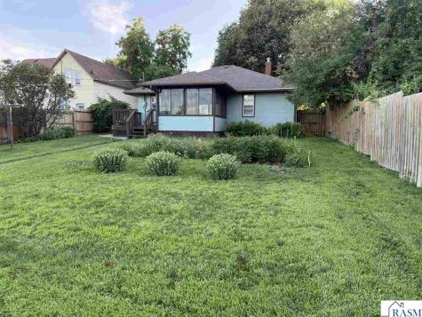 904 N German Street New Ulm MN 56073