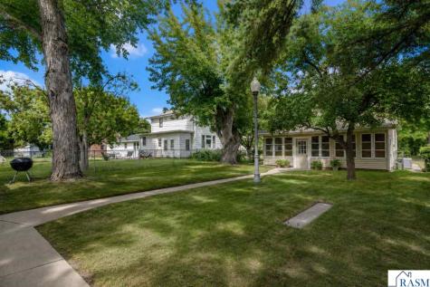 1107 N Broadway Street New Ulm MN 56073