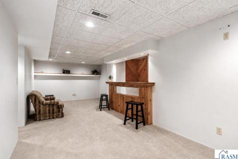 1107 N Broadway Street New Ulm MN 56073