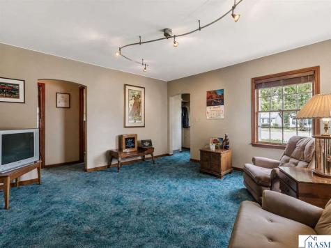 1107 N Broadway Street New Ulm MN 56073