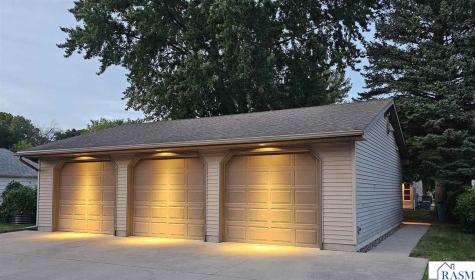 1107 N Broadway Street New Ulm MN 56073