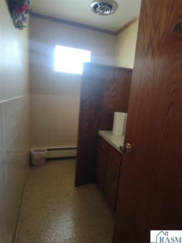 302 W Main Street Ceylon MN 56121