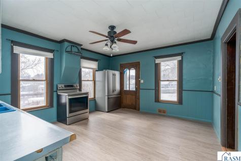 509 Walnut Avenue Madison Lake MN 56063