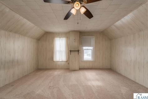 509 Walnut Avenue Madison Lake MN 56063