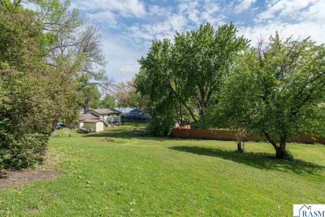 509 Walnut Avenue Madison Lake MN 56063