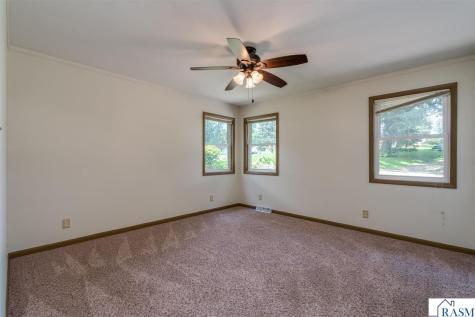 1511 Beaver Avenue Mankato MN 56001