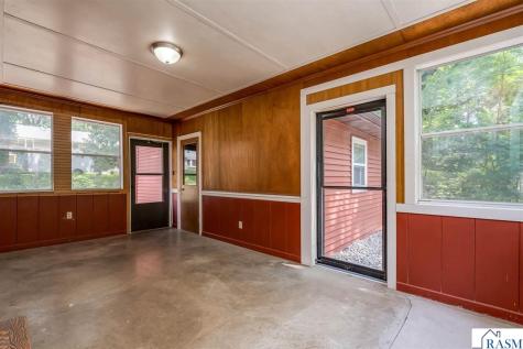 1511 Beaver Avenue Mankato MN 56001