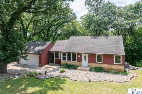1511 Beaver Avenue Mankato MN 56001