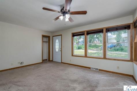 1511 Beaver Avenue Mankato MN 56001