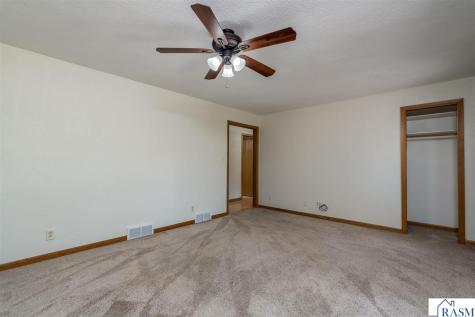1511 Beaver Avenue Mankato MN 56001