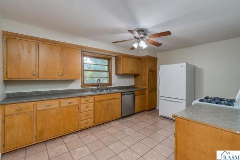 1511 Beaver Avenue Mankato MN 56001