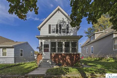 75 Geranium W Avenue St. Paul MN 55117-4906