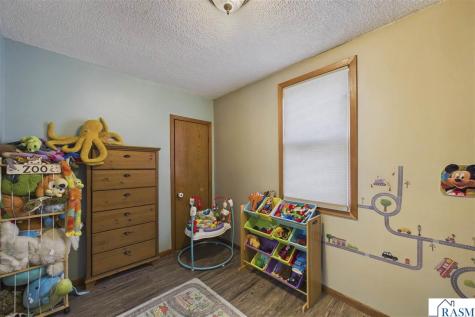75 Geranium W Avenue St. Paul MN 55117-4906