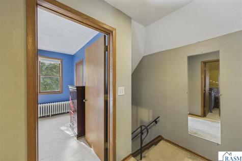 75 Geranium W Avenue St. Paul MN 55117-4906