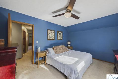 75 Geranium W Avenue St. Paul MN 55117-4906