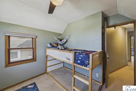 75 Geranium W Avenue St. Paul MN 55117-4906
