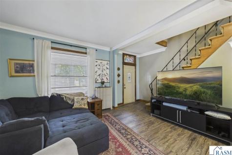 75 Geranium W Avenue St. Paul MN 55117-4906