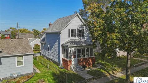 75 Geranium W Avenue St. Paul MN 55117-4906