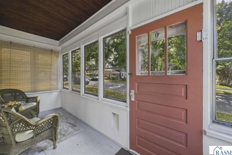 75 Geranium W Avenue St. Paul MN 55117-4906