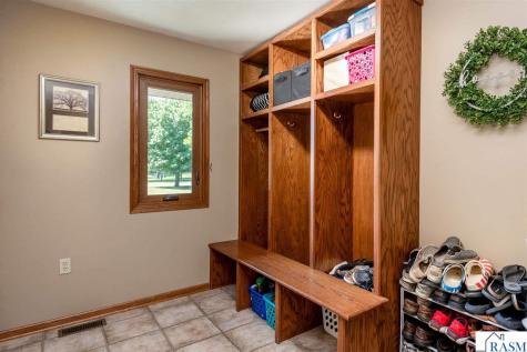 180 Joray Drive Mankato MN 56001