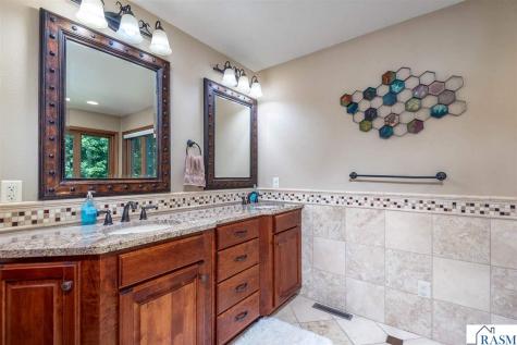 180 Joray Drive Mankato MN 56001
